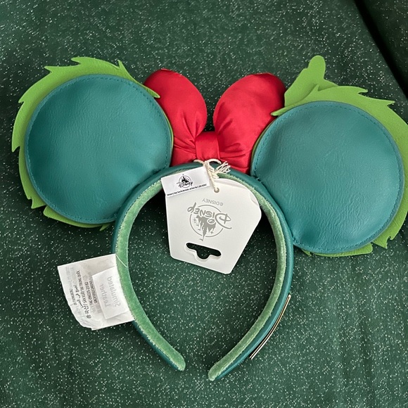 Mickey Mouse Christmas ears from 2023 - Picture 2 of 2